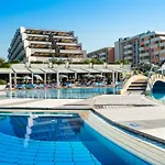 Ξενοδοχείο Savoy & Thermal 5*