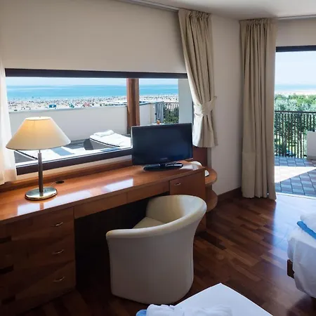 Savoy & Thermal بيبيوني