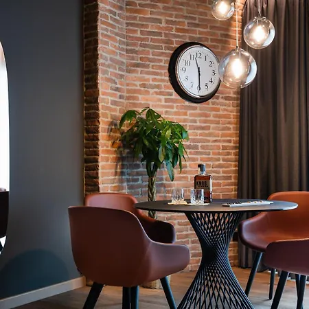 Savoy & Thermal بيبيوني