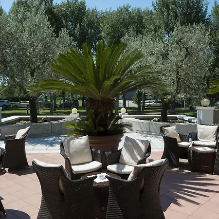 فندق Savoy & Thermal 5*